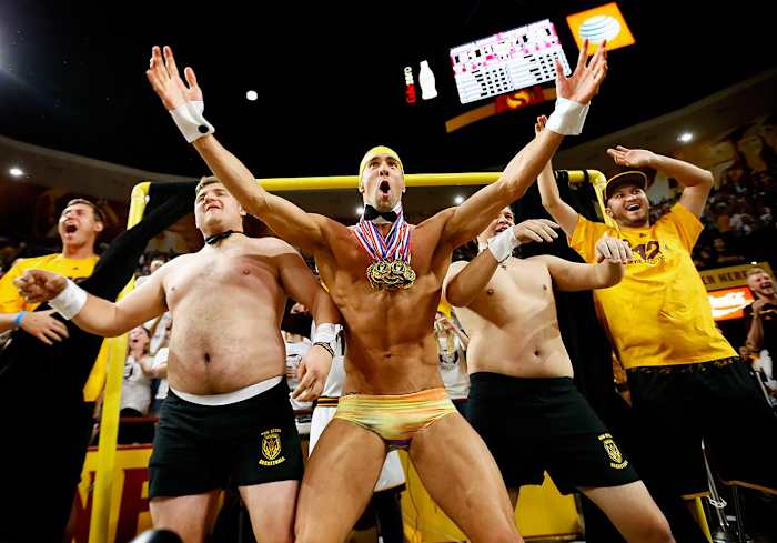 2016-0128-Michael-Phelps-Arizona-State-fans-Curtain-of-Distraction.jpg